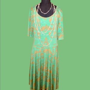 Lularoe Nicole XL in green and peach